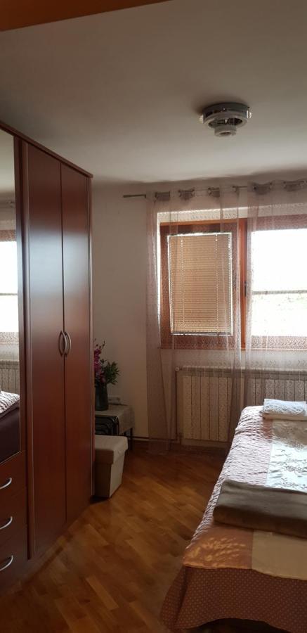 Apartman Sa Garazom I Internetom Sarajevo Exterior photo